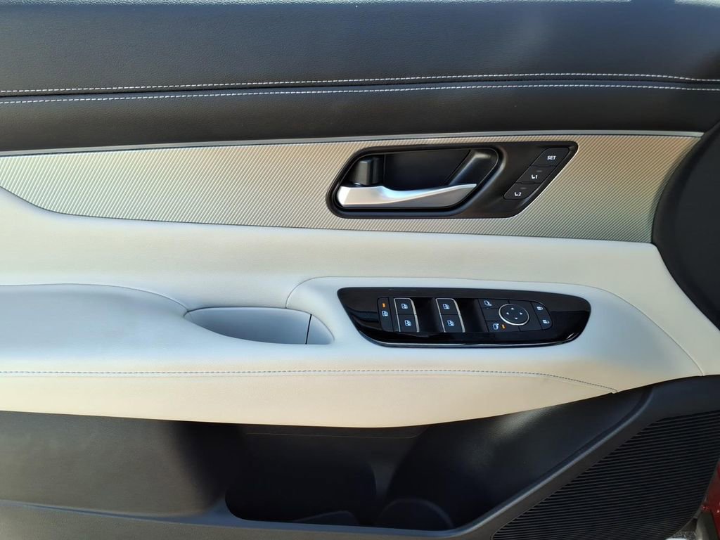 Used 2025 Nissan Murano SL image 14