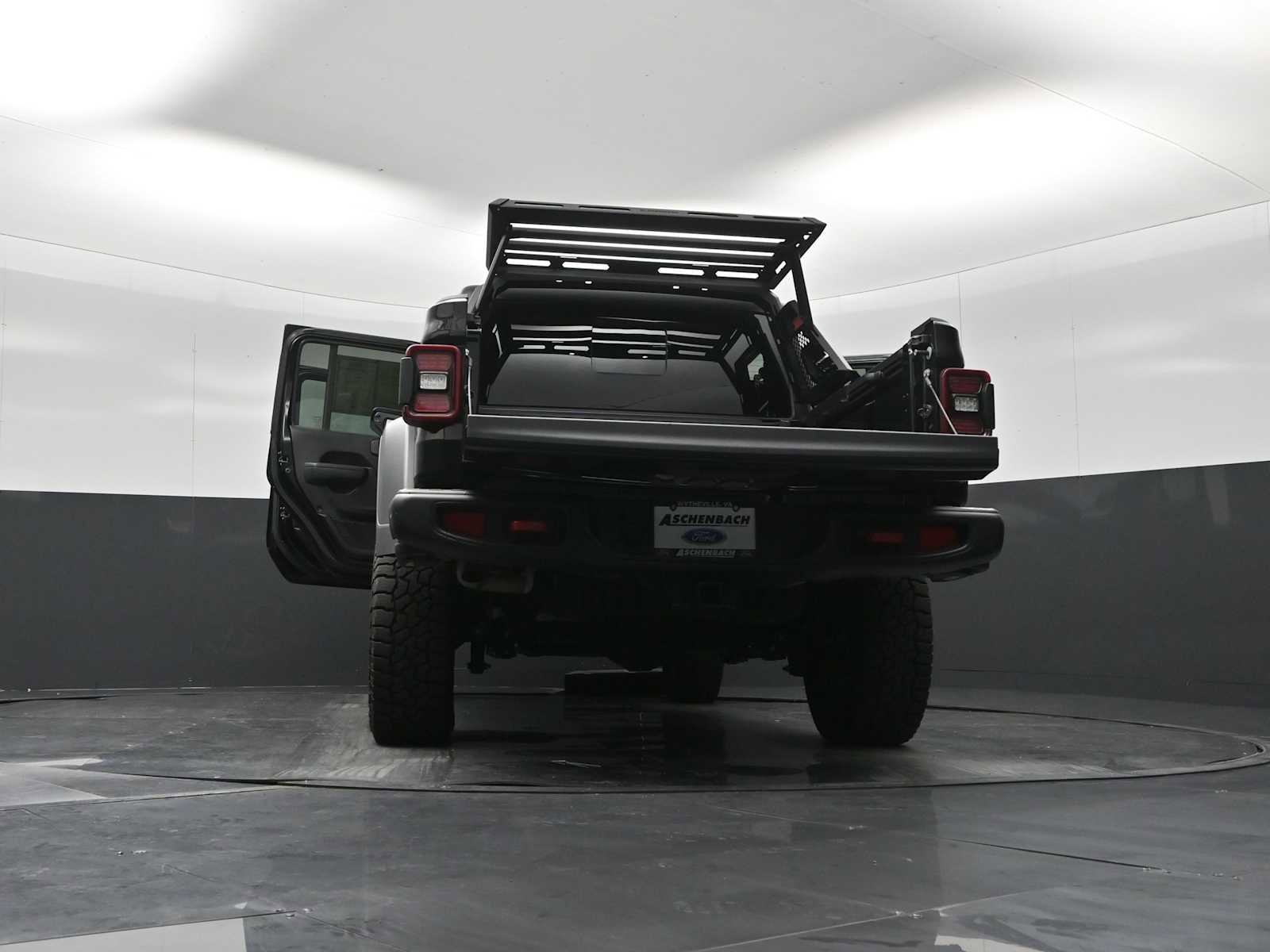 Used 2024 Jeep Gladiator Rubicon w/ Convenience Group image 35