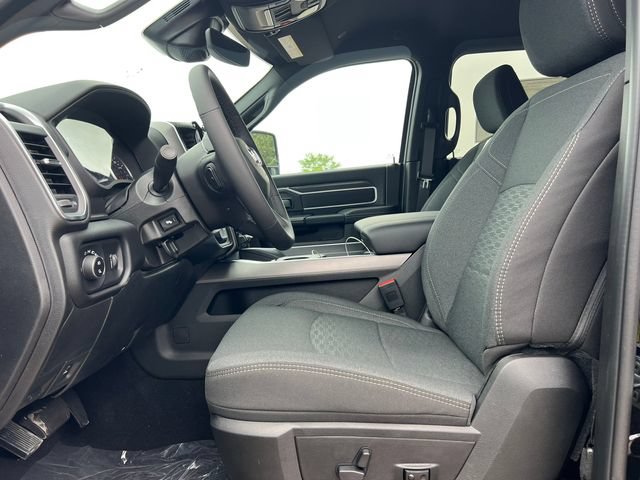 New 2026 RAM 2500 Big Horn AWD/4WD image 3
