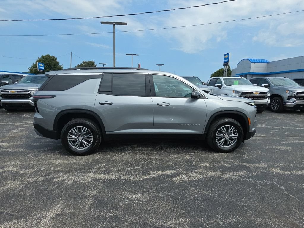 New 2026 Chevrolet Traverse LT w/ Driver Confidence Package FWD image 9