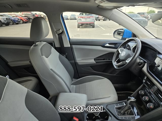 Certified 2023 Volkswagen Taos SE w/ Panoramic Sunroof Package FWD image 9