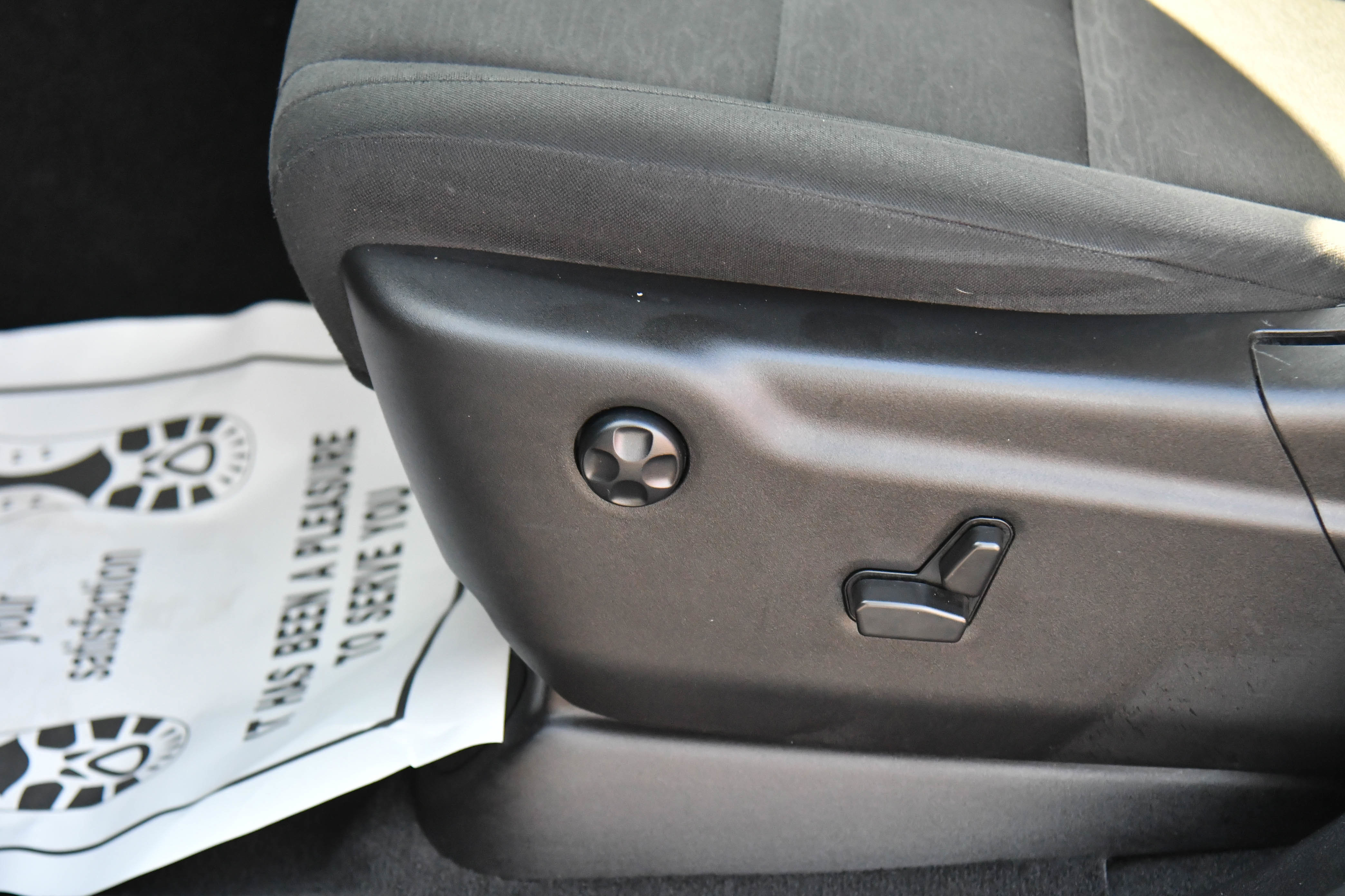 Used 2022 Dodge Durango SXT image 16