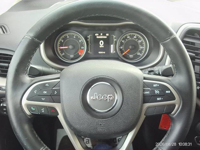 Used 2015 Jeep Cherokee Latitude AWD/4WD image 11