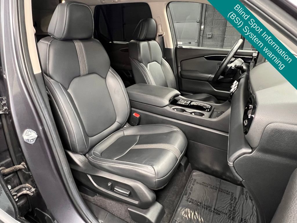 Used 2025 Honda Pilot Touring image 6