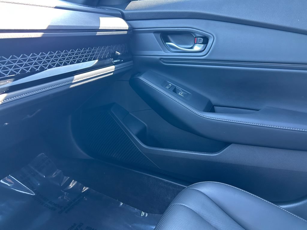Certified 2025 Honda Accord Sport image 21