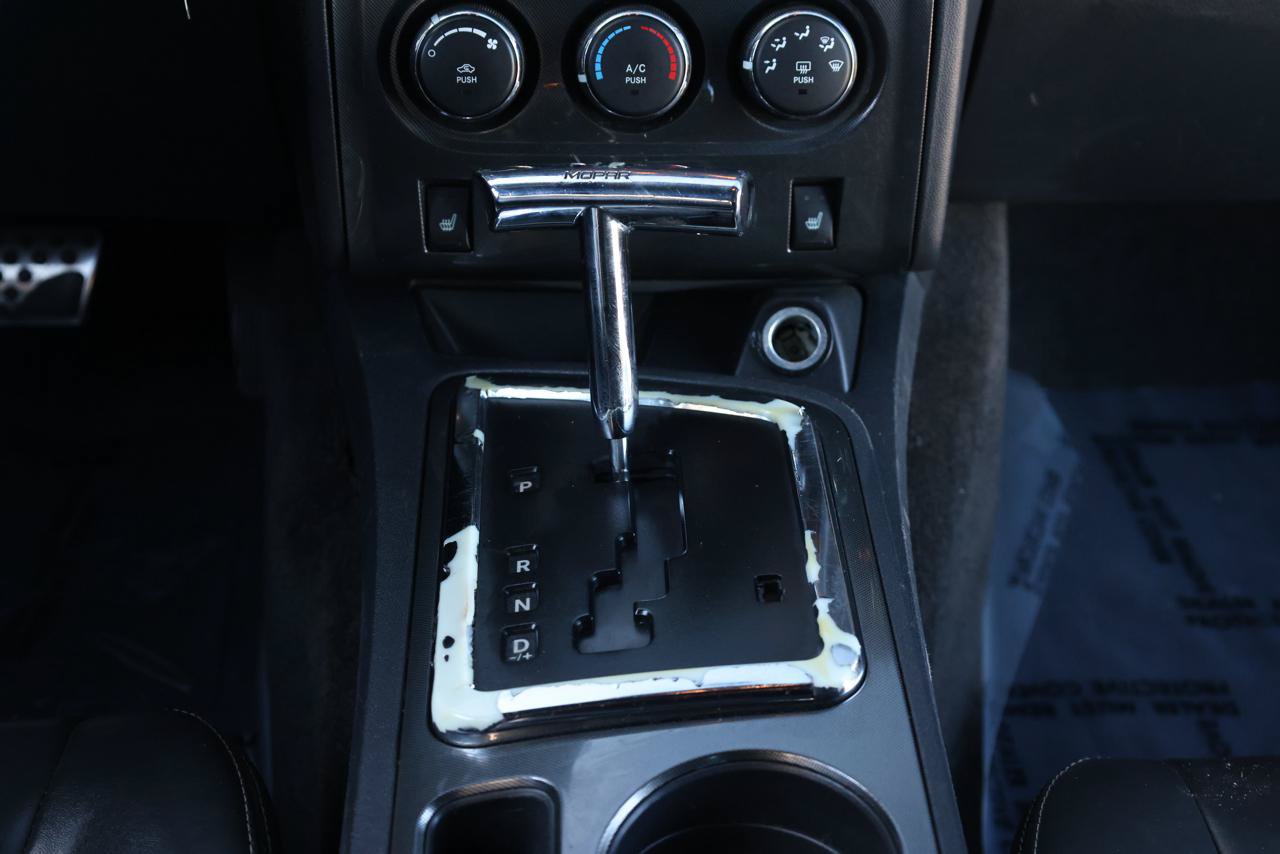 Used 2010 Dodge Challenger R/T RWD image 13