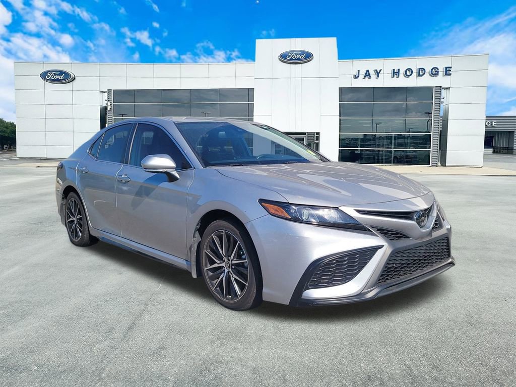 Used 2023 Toyota Camry SE