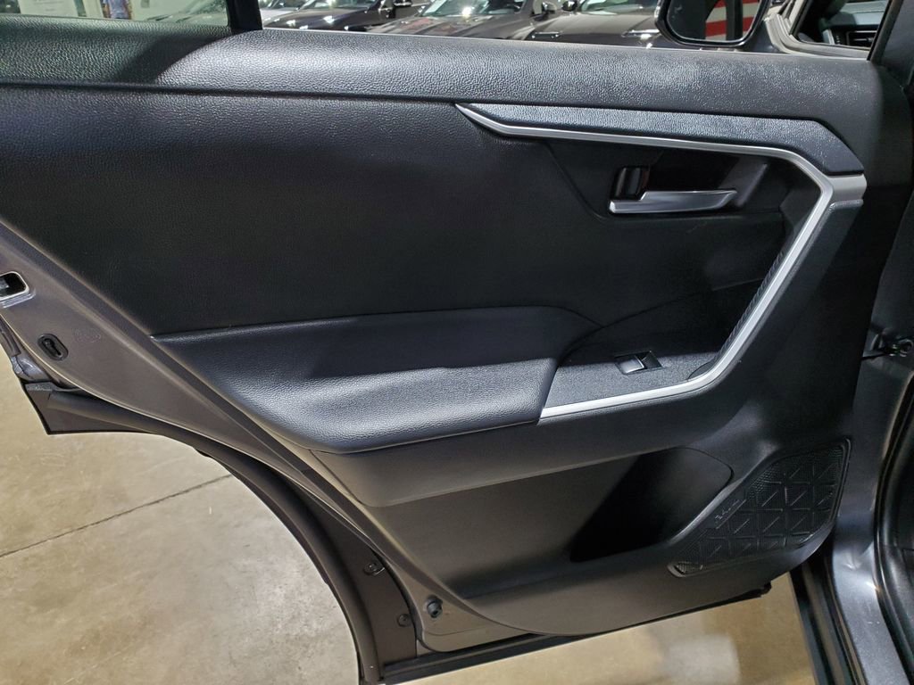 Used 2022 Toyota RAV4 XLE w/ Convenience Package AWD/4WD image 24