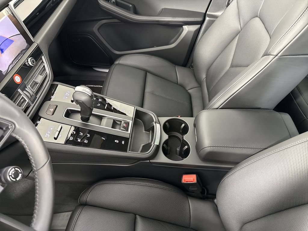 New 2026 Porsche Macan S AWD/4WD image 31