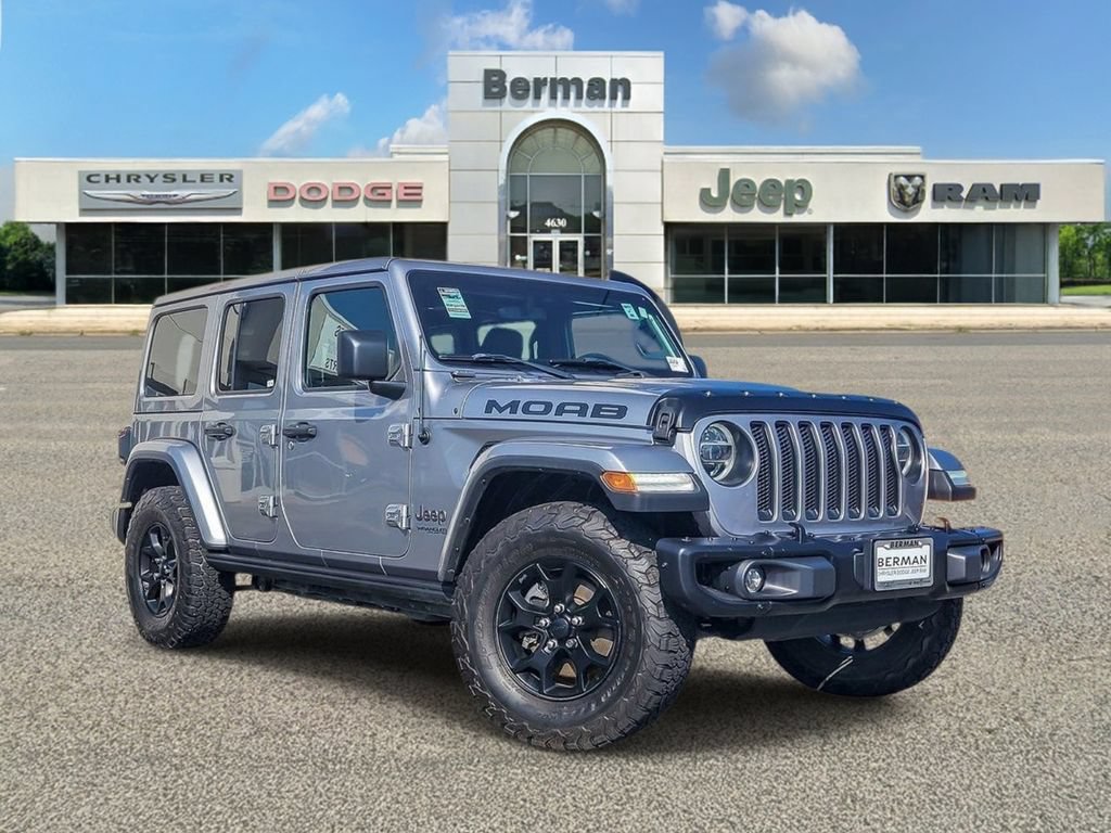 Certified 2019 Jeep Wrangler Unlimited Sahara w/ Quick Order Package 24M Moab AWD/4WD image 2