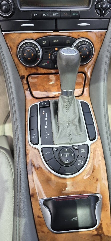 Used 2007 Mercedes-Benz SL 550 w/ AMG Sport Pkg image 18