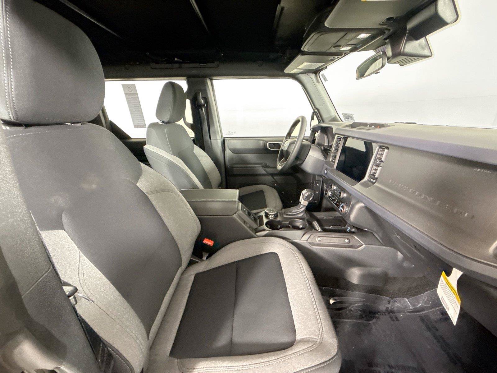 Used 2025 Ford Bronco 4-Door AWD/4WD image 37