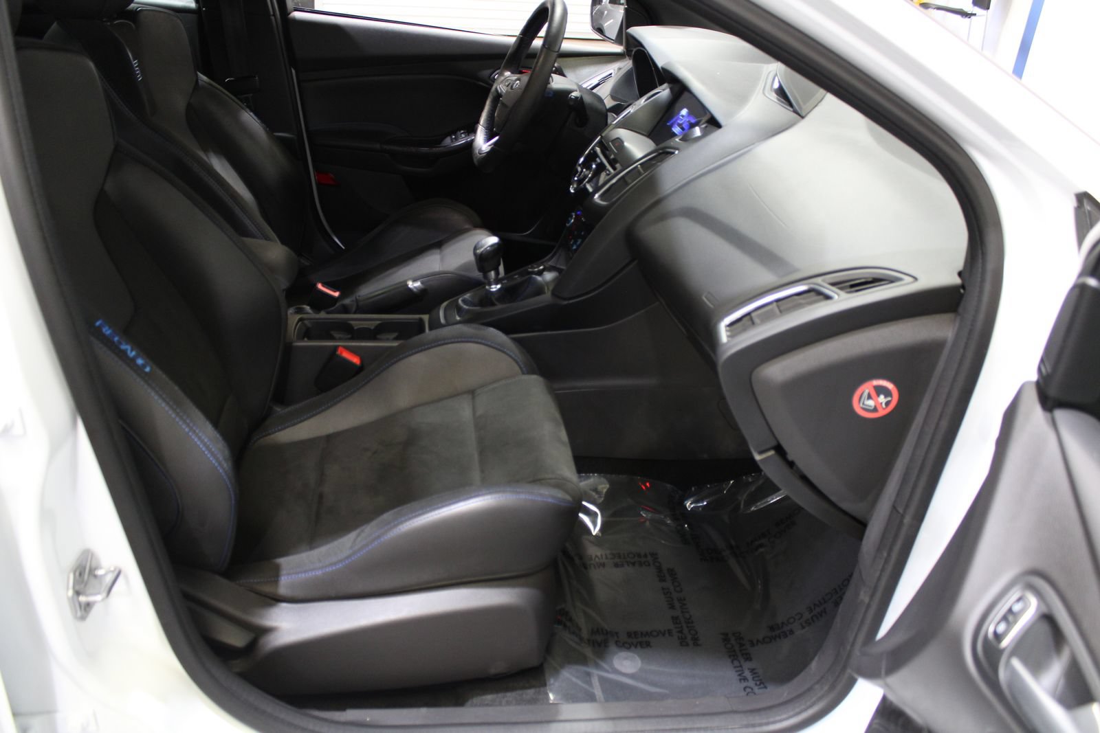Used 2017 Ford Focus RS AWD/4WD image 18
