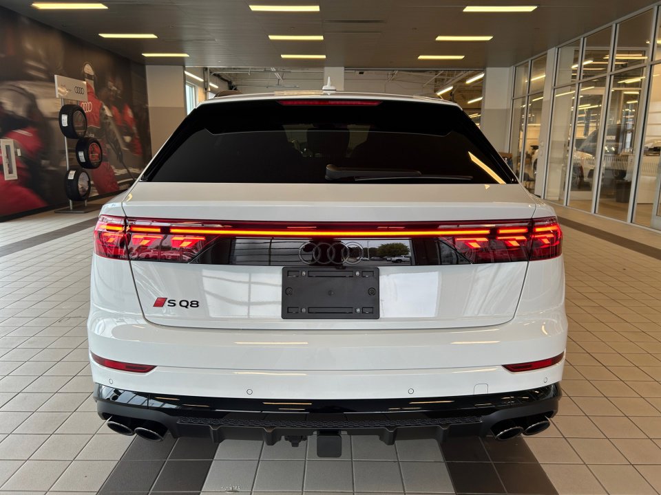 New 2026 Audi SQ8 Prestige image 14
