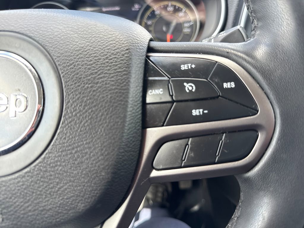 Used 2022 Jeep Cherokee Latitude Lux AWD/4WD image 19