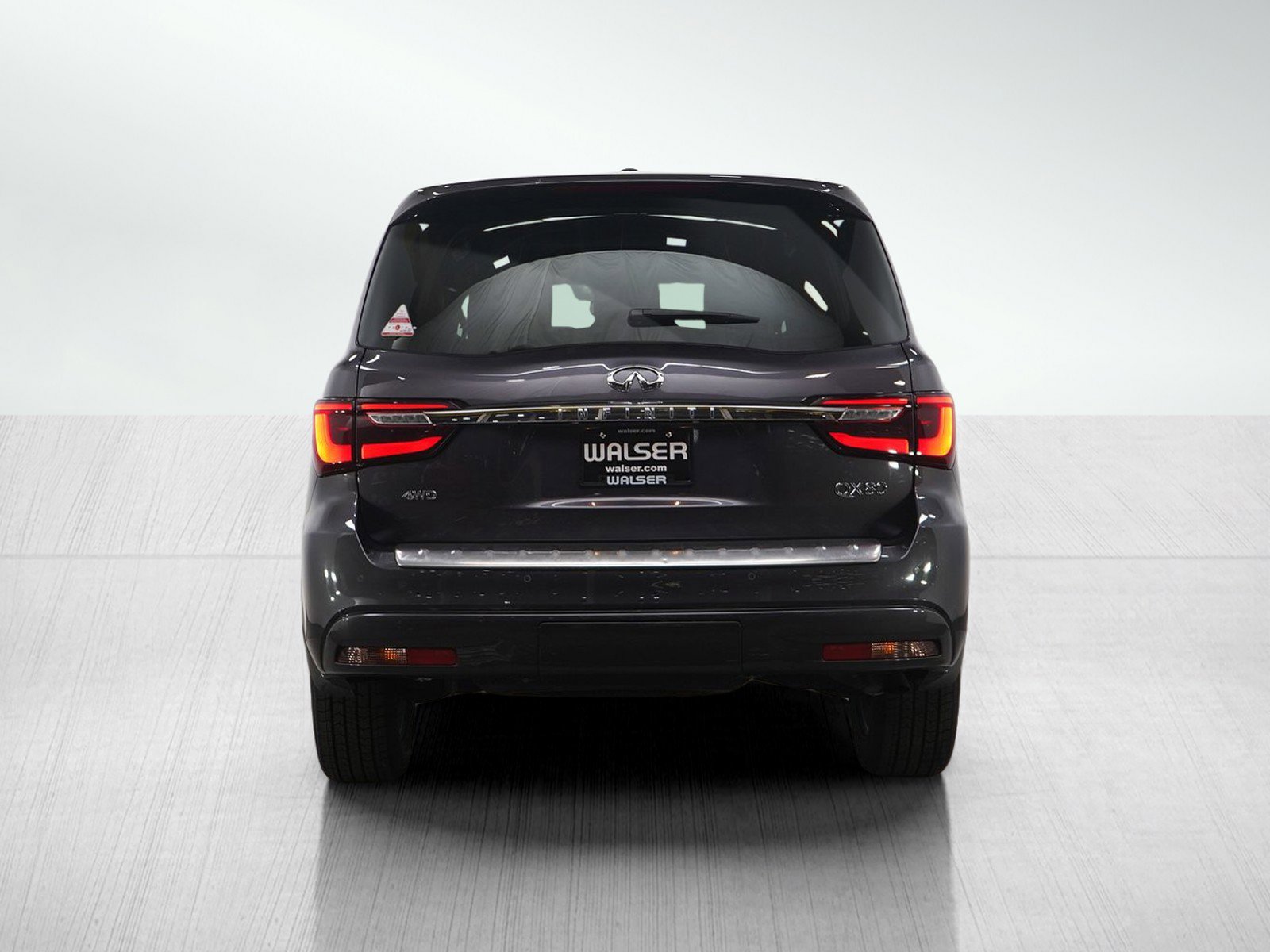 Used 2024 INFINITI QX80 Premium Select image 5