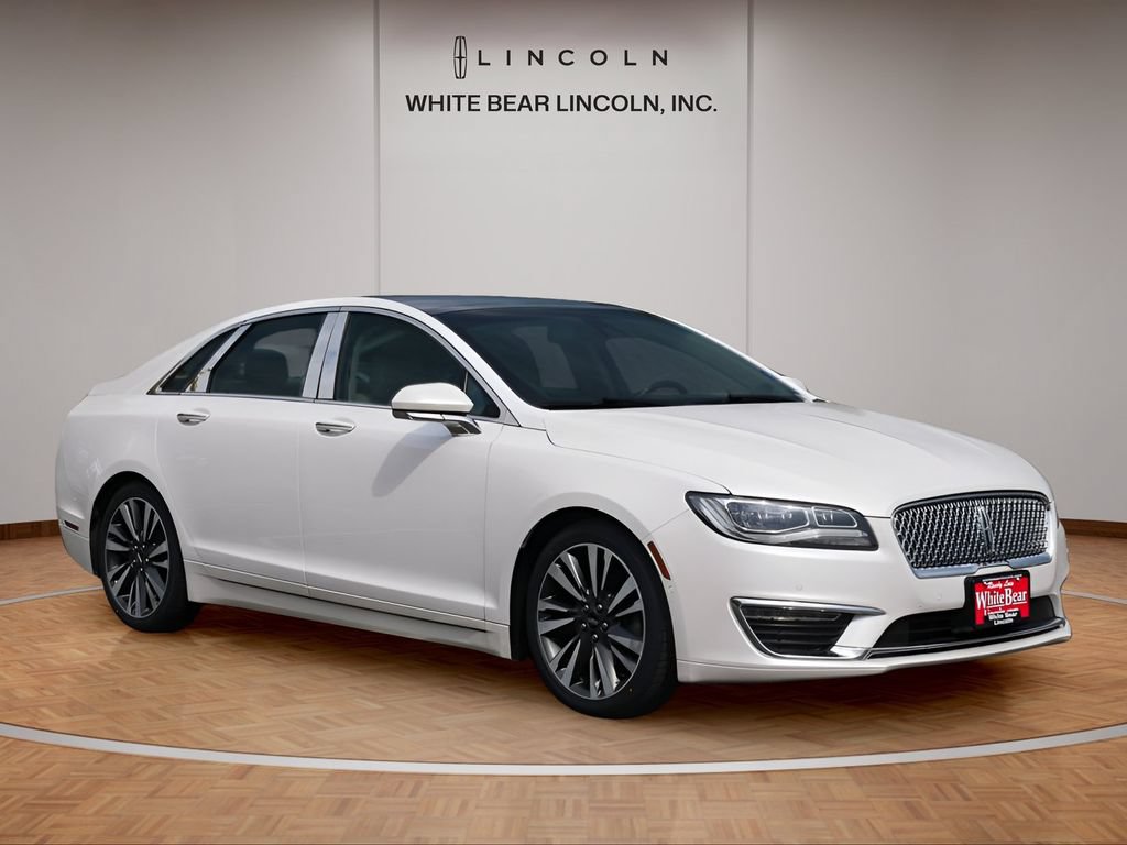 Used 2019 Lincoln MKZ Reserve w/ Luxury Package FWD image 3