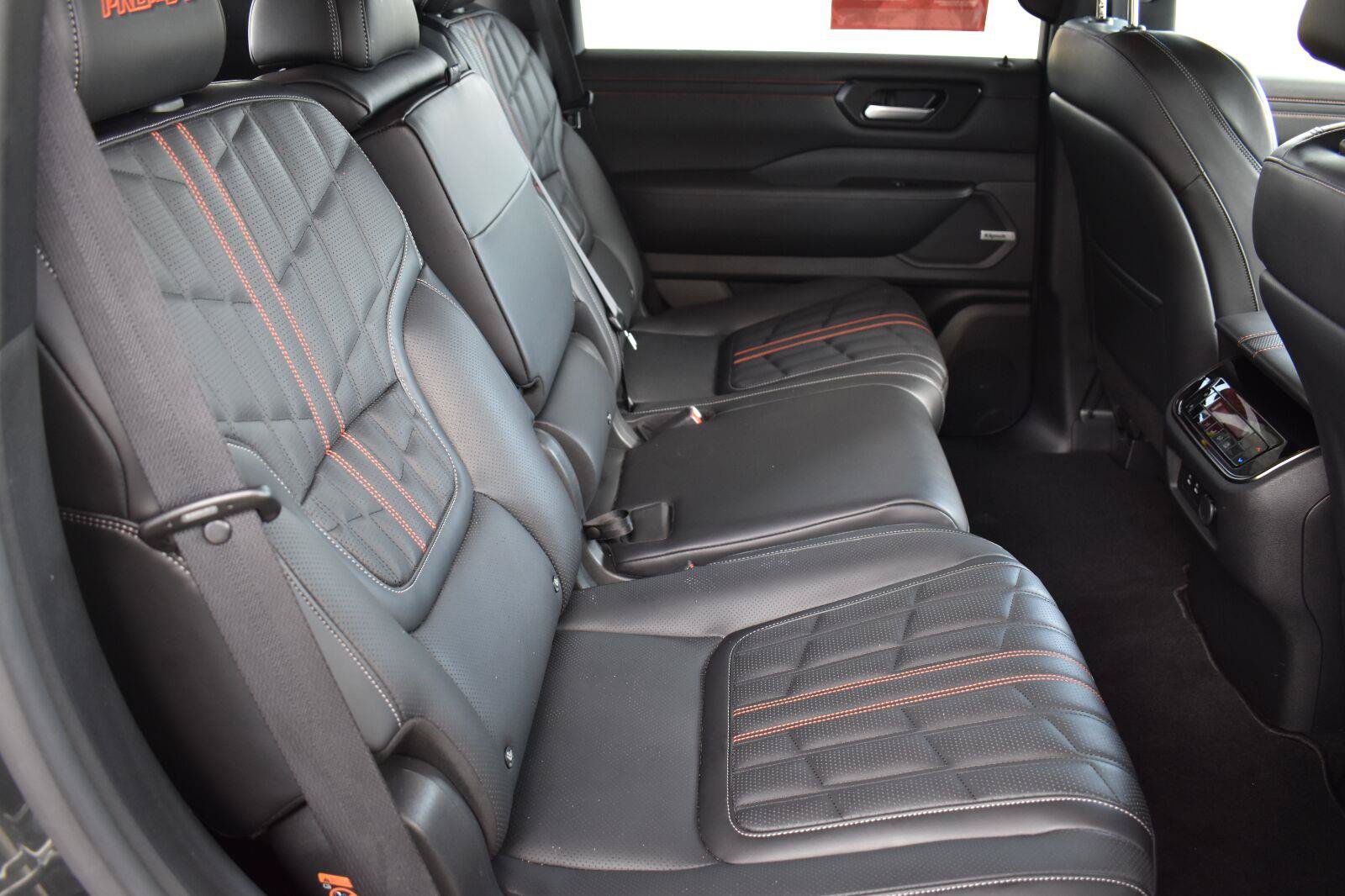 Certified 2025 Nissan Armada PRO-4X AWD/4WD image 71