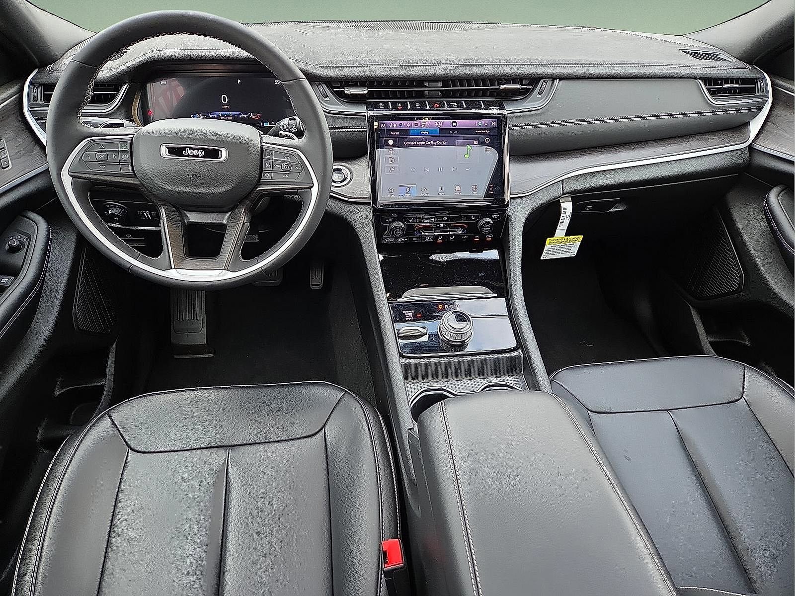 New 2025 Jeep Grand Cherokee Limited w/ Black Appearance Package image 11