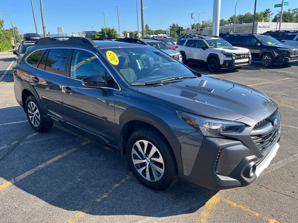 Certified 2025 Subaru Outback Premium w/ Popular Package #1A AWD/4WD image 3