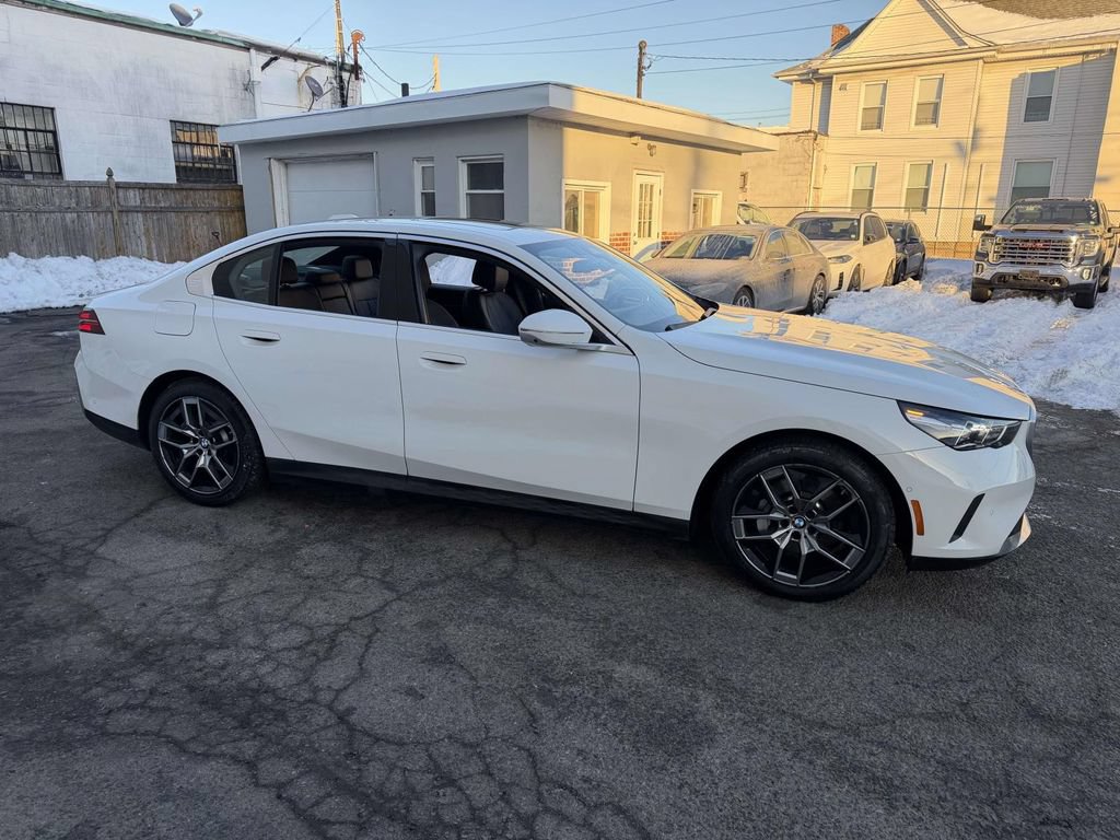 Used 2026 BMW 530i xDrive AWD/4WD image 9