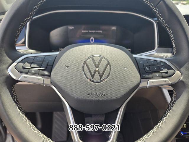 Used 2025 Volkswagen Taos SE FWD image 26
