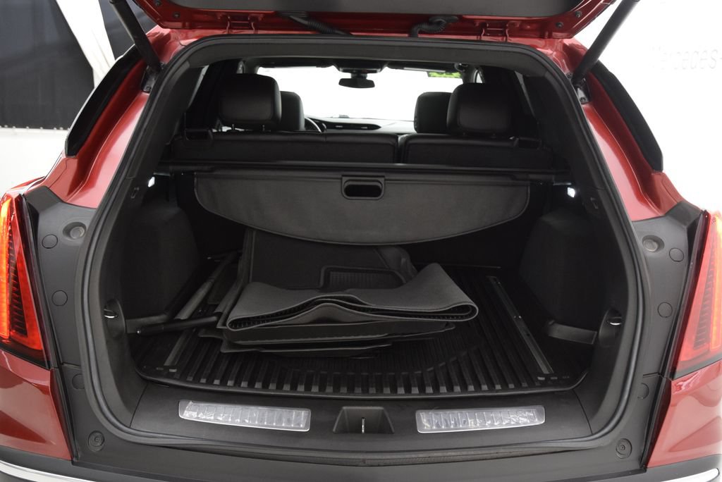 Used 2023 Cadillac XT5 Premium Luxury w/ LPO, Floor Liner Package FWD image 28