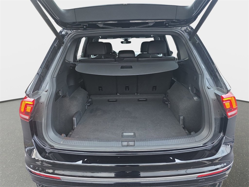 Used 2019 Volkswagen Tiguan S image 12
