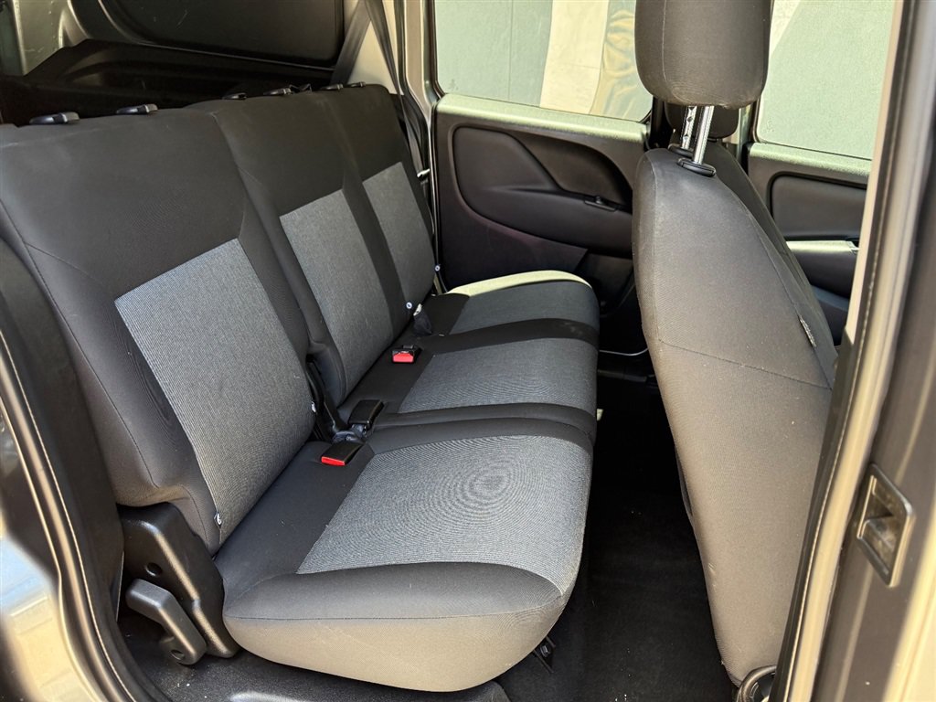 Used 2020 RAM ProMaster City SLT w/ Popular Equipment Group FWD image 5