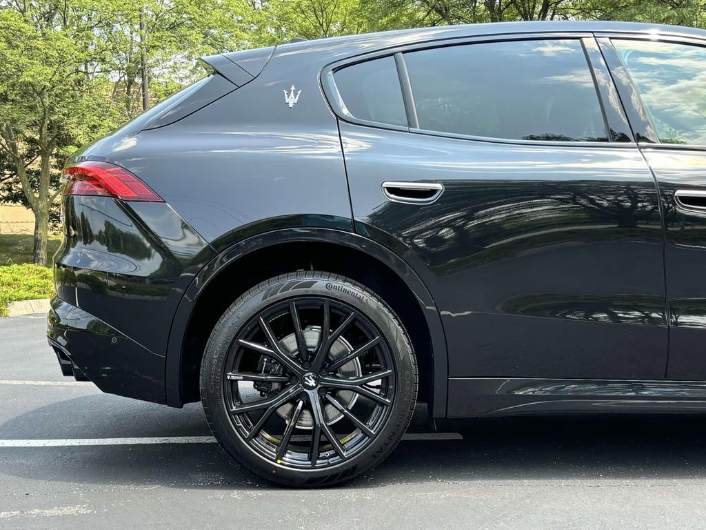New 2024 Maserati Grecale GT image 9