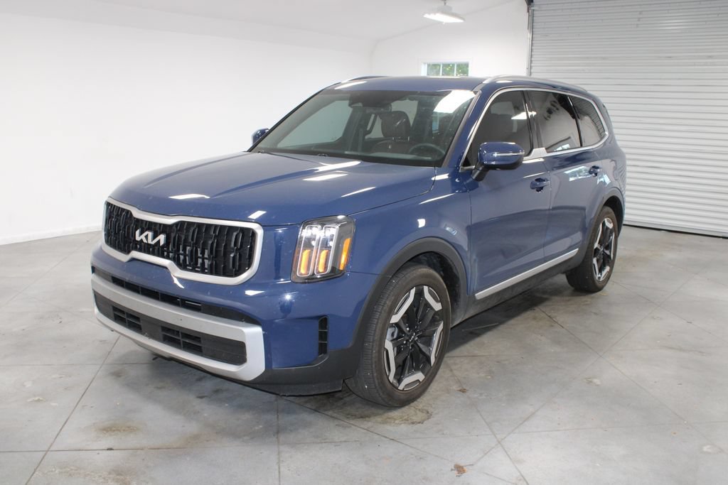 Used 2024 Kia Telluride EX FWD image 4