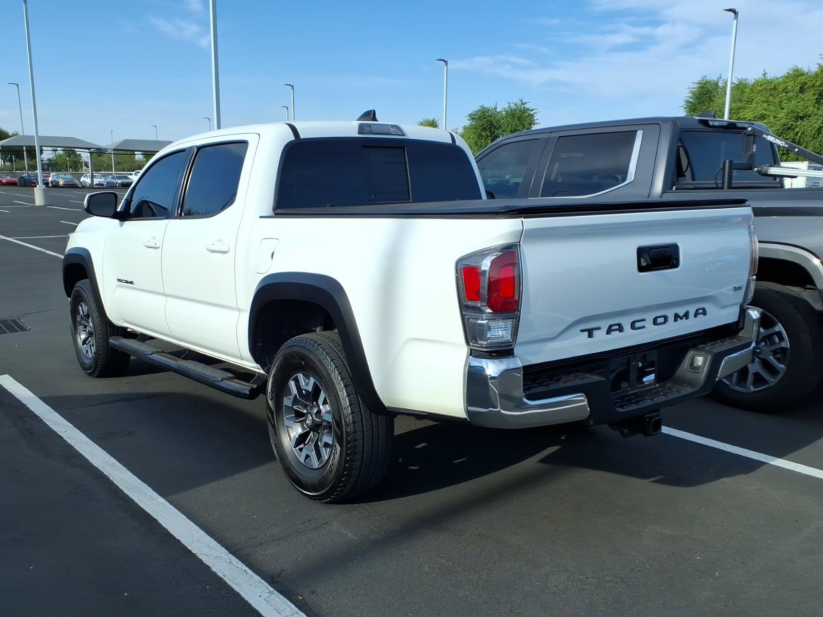 Used 2022 Toyota Tacoma TRD Off-Road RWD image 3