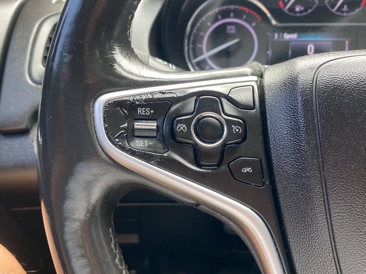 Used 2017 Buick Regal Sport Touring FWD image 23