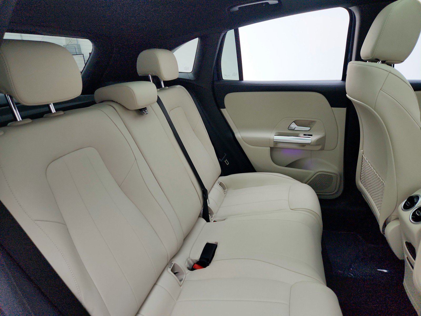 Certified 2023 Mercedes-Benz GLA 250 4MATIC image 32