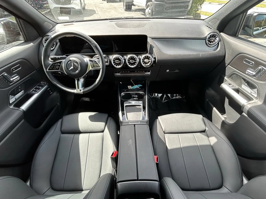 Used 2025 Mercedes-Benz GLA 250 4MATIC image 10