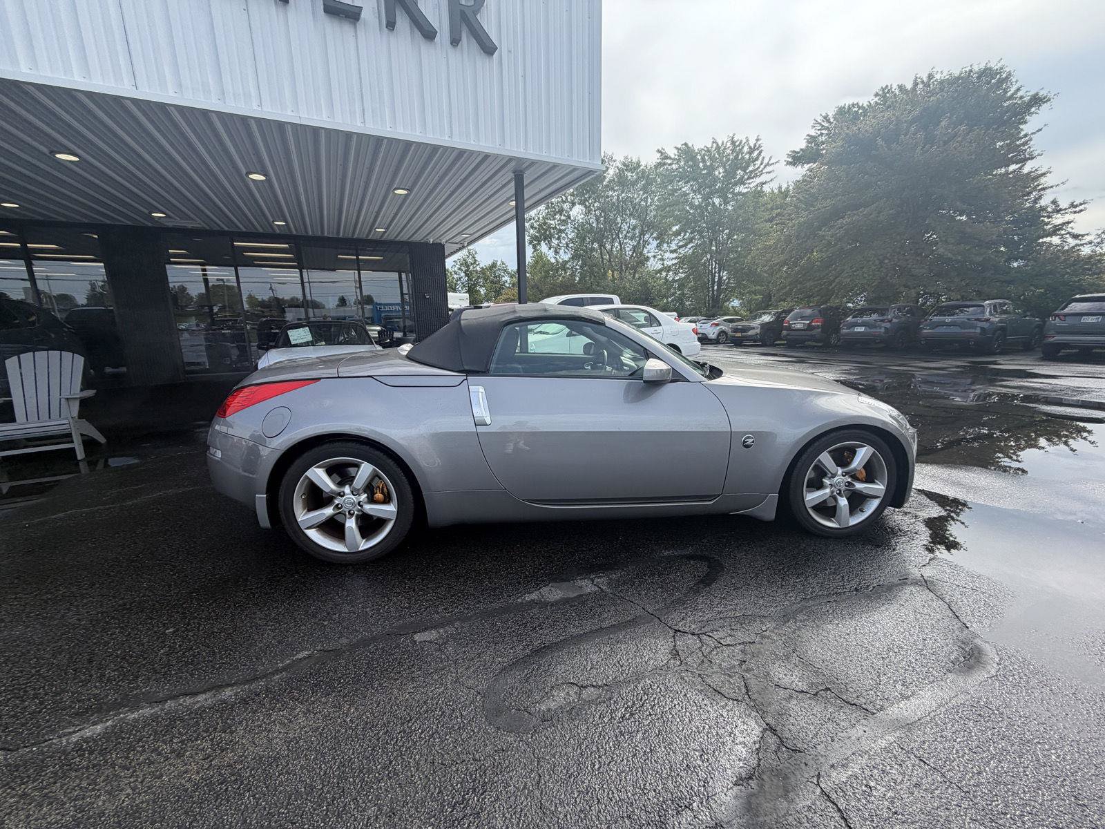 Used 2007 Nissan 350Z Grand Touring RWD image 9