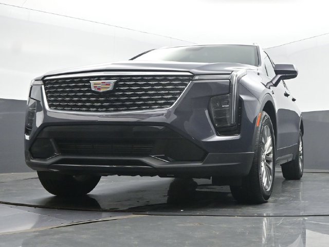 Certified 2025 Cadillac XT4 Premium Luxury FWD image 42