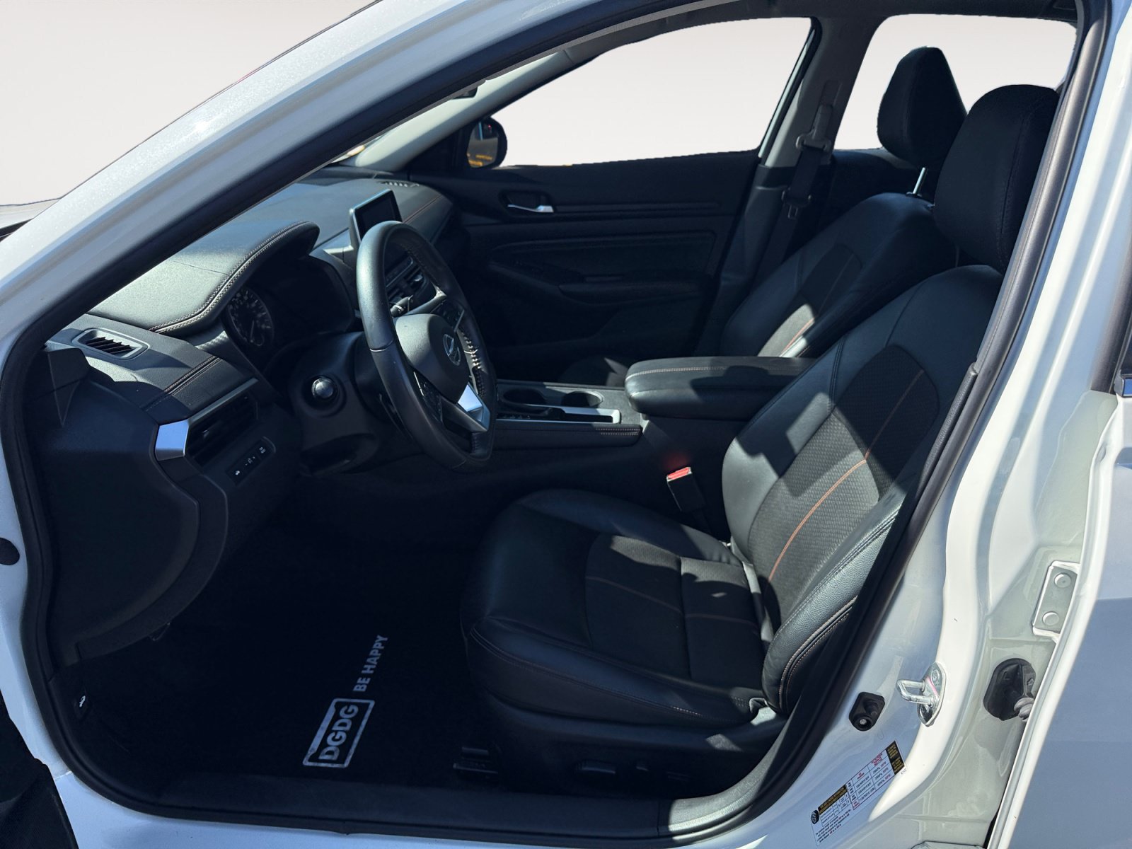 Used 2022 Nissan Altima 2.0 SR FWD image 10