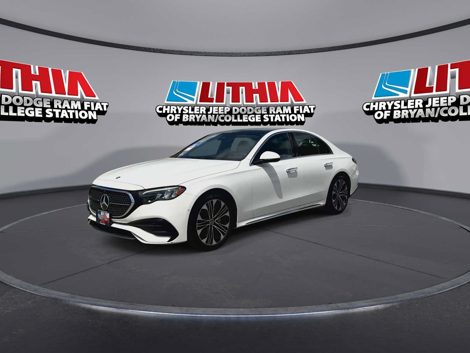 Used 2025 Mercedes-Benz E 350 Sedan w/ Winter Package image 4