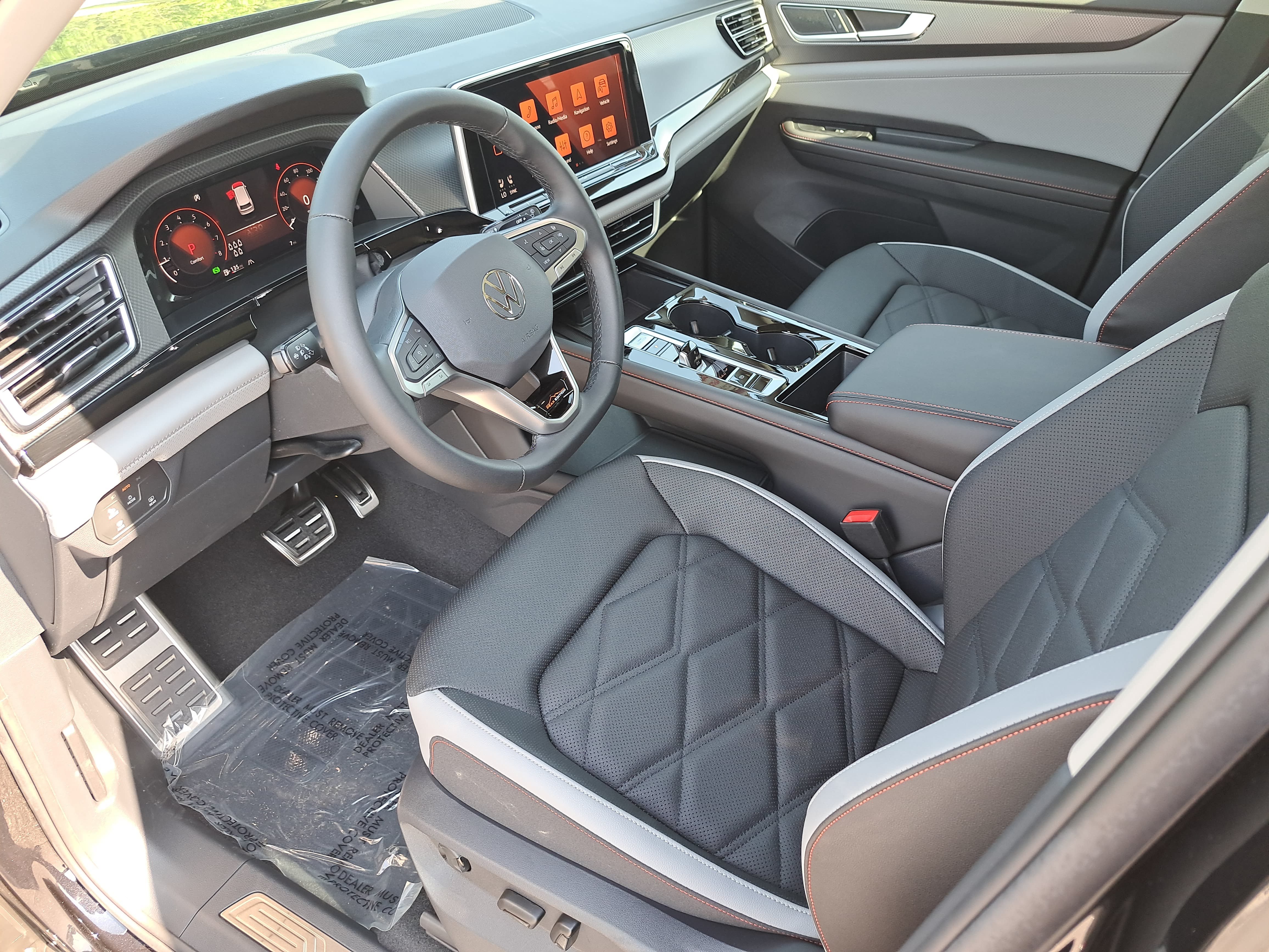 New 2026 Volkswagen Atlas Peak Edition AWD/4WD image 17