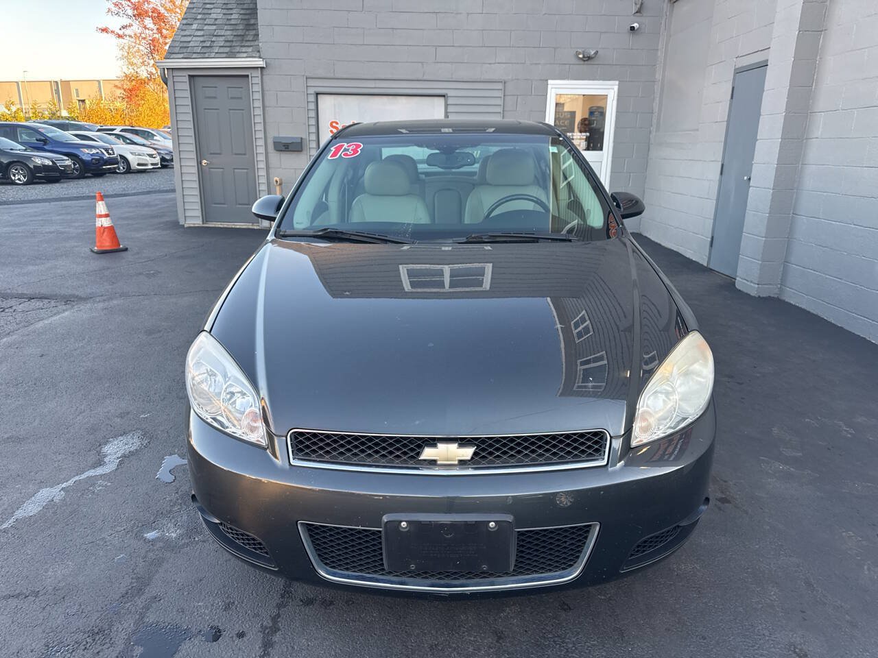 Used 2013 Chevrolet Impala LTZ FWD image 2