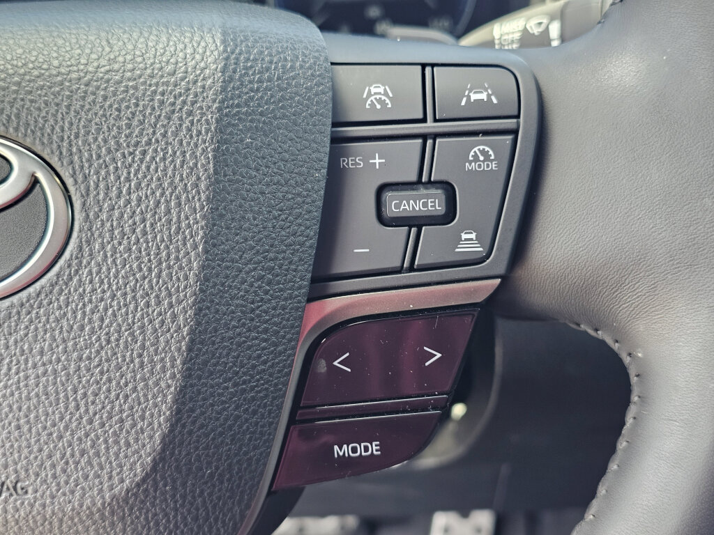 Used 2025 Toyota Camry XSE FWD image 26