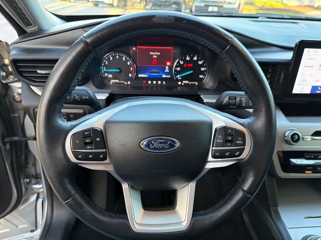 Used 2023 Ford Explorer XLT RWD image 25