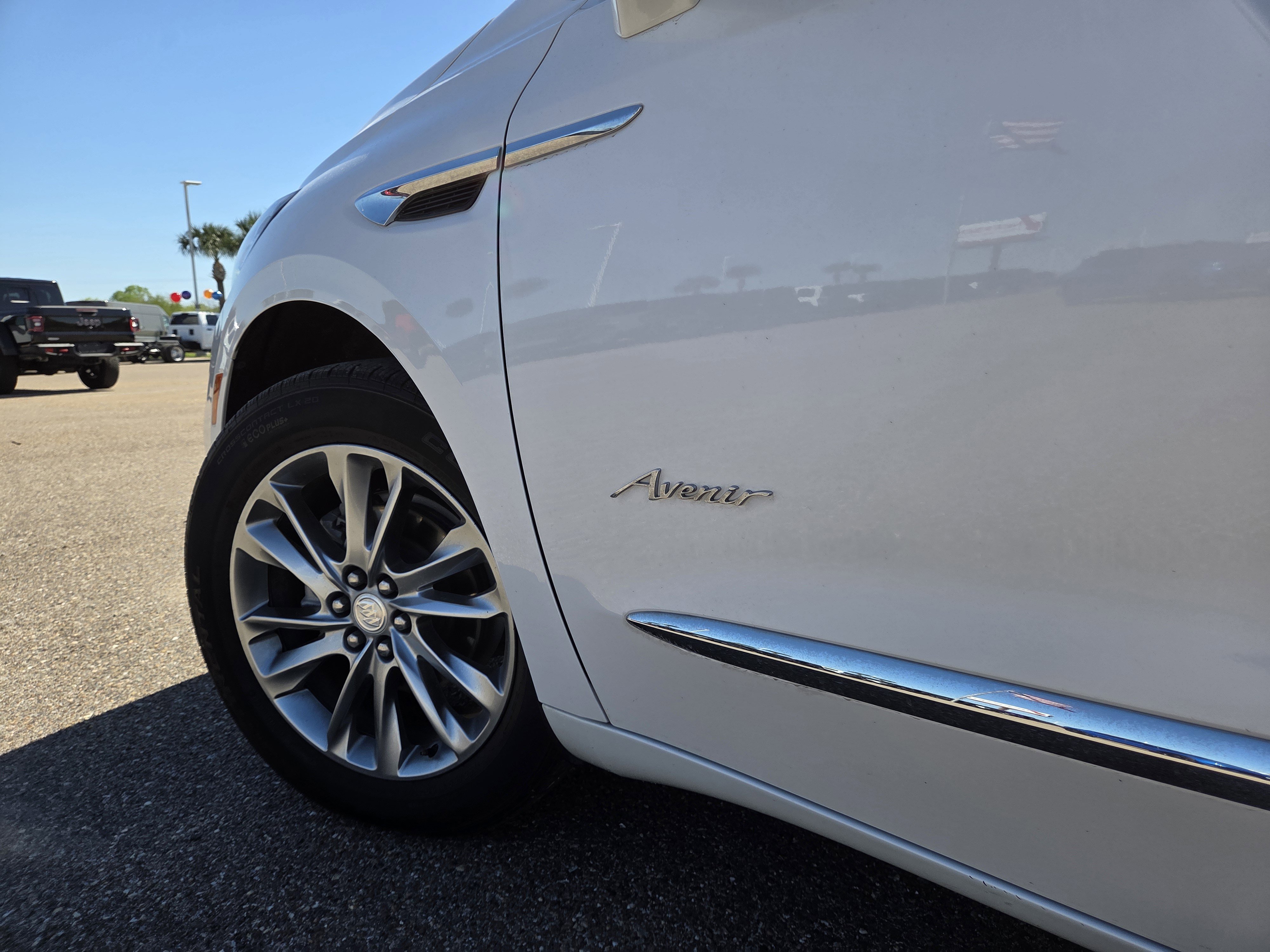 Used 2022 Buick Enclave Avenir w/ Trailering Package, 5000 lbs. image 11