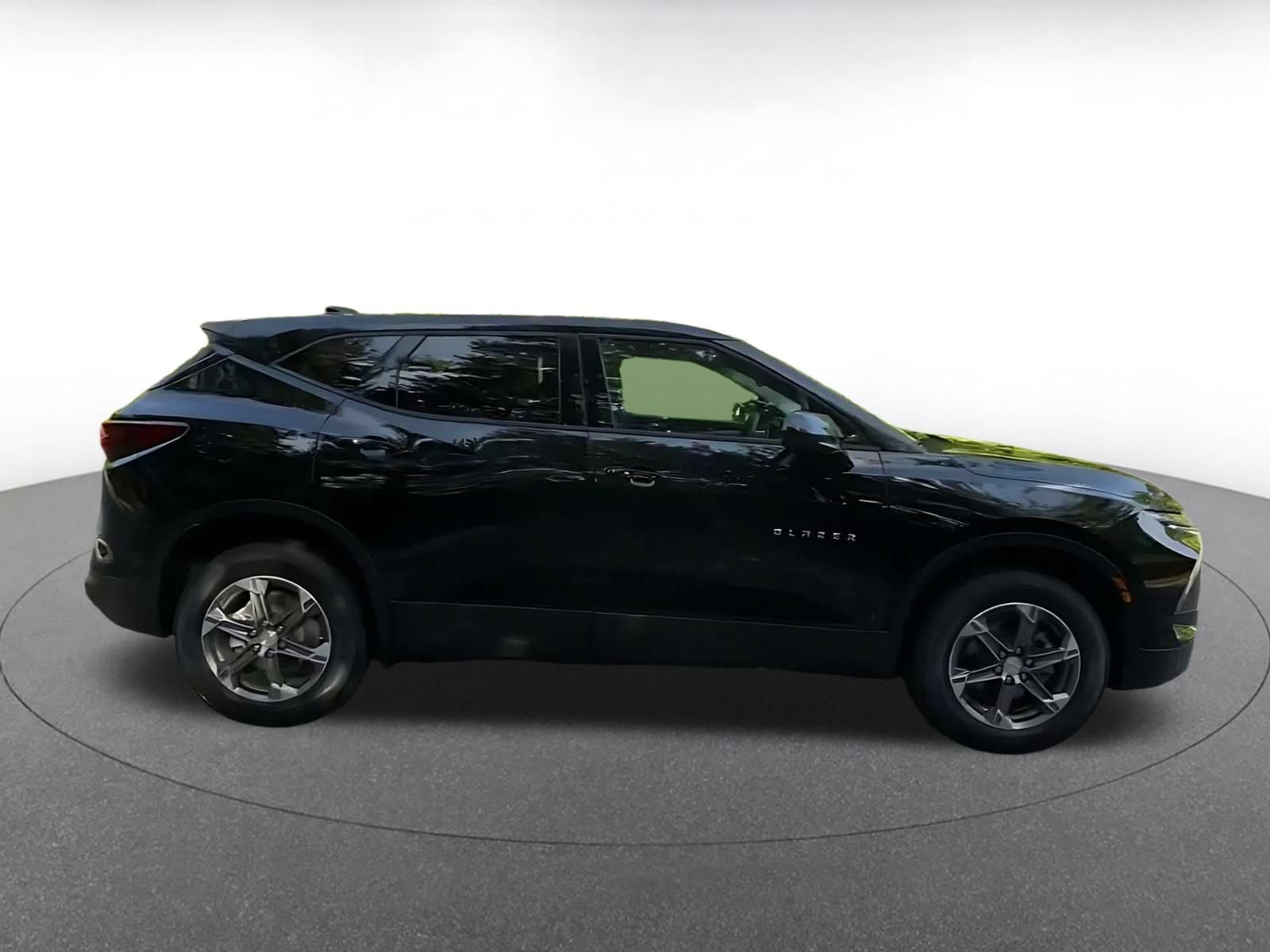 Used 2026 Chevrolet Blazer LT FWD image 15