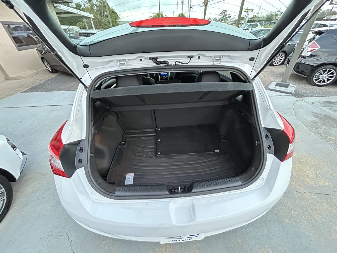 Used 2016 Hyundai Elantra GT w/ Option Group 03 image 11