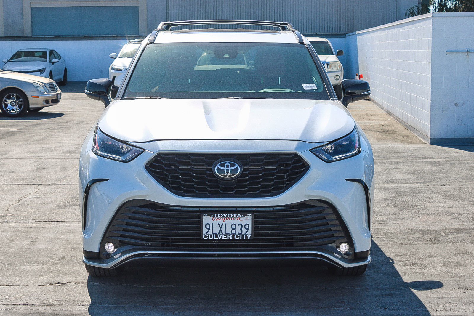 Certified 2024 Toyota Highlander XSE image 2