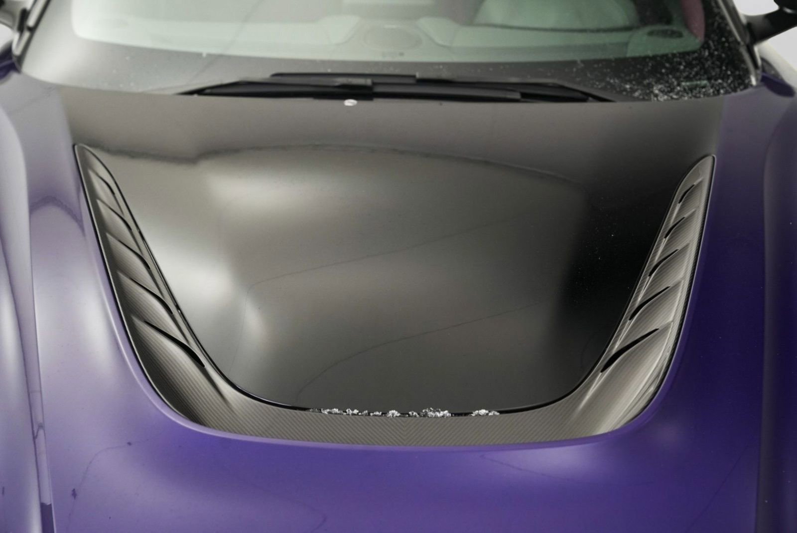 Used 2023 Aston Martin DBS Coupe RWD image 10
