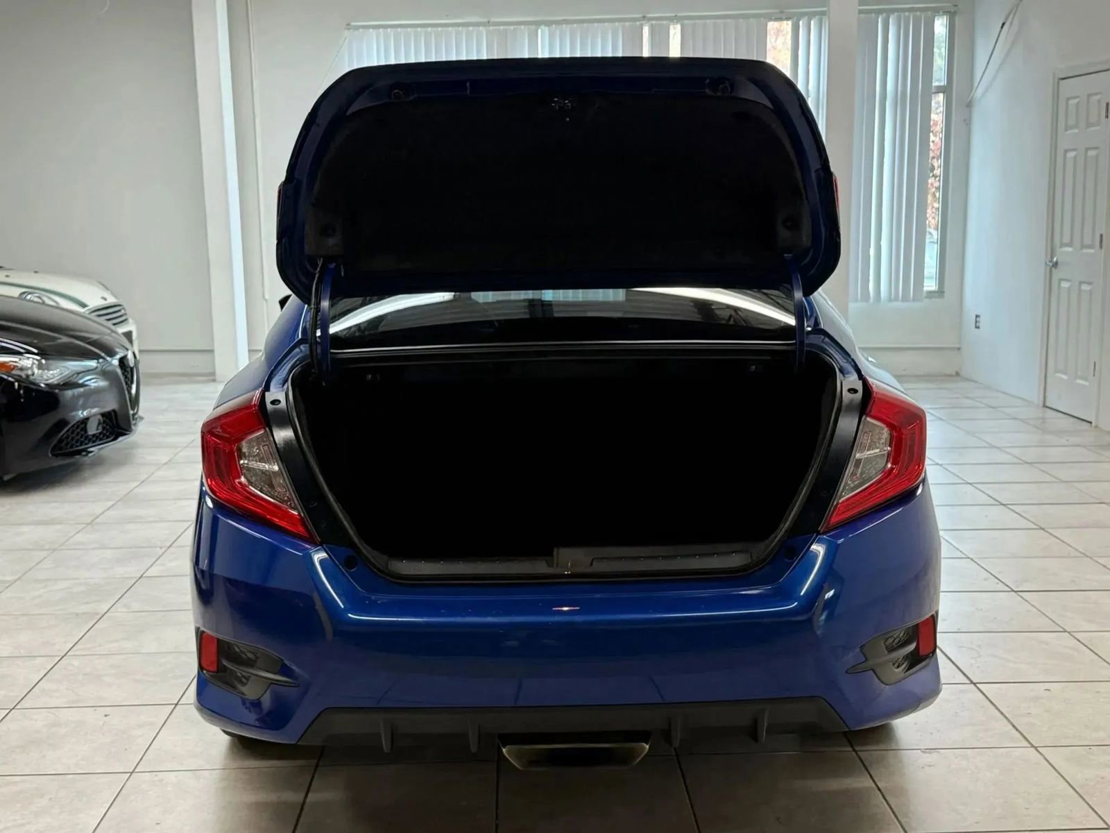 Used 2019 Honda Civic Sport image 15