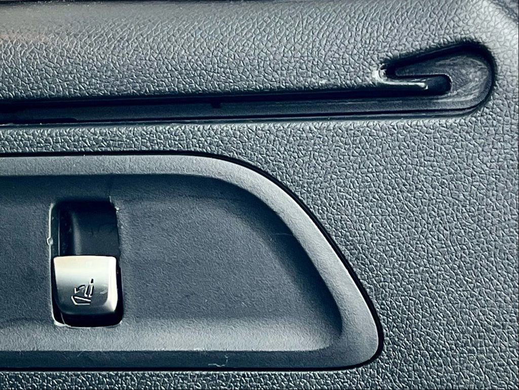 Certified 2022 Mercedes-Benz GLC 300 4MATIC image 46